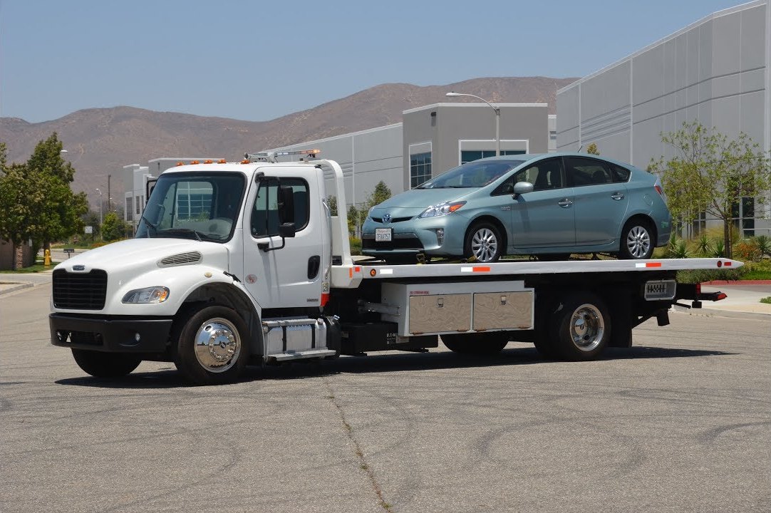 Benefits of Hiring Local Towing San Antonio, TX