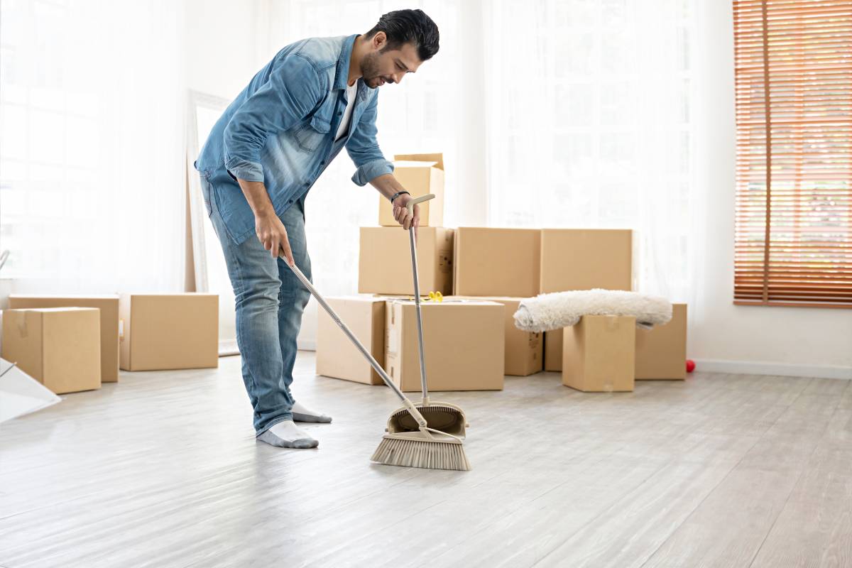 Commercial Move-In and Move-Out Cleaning Services in Estero FL